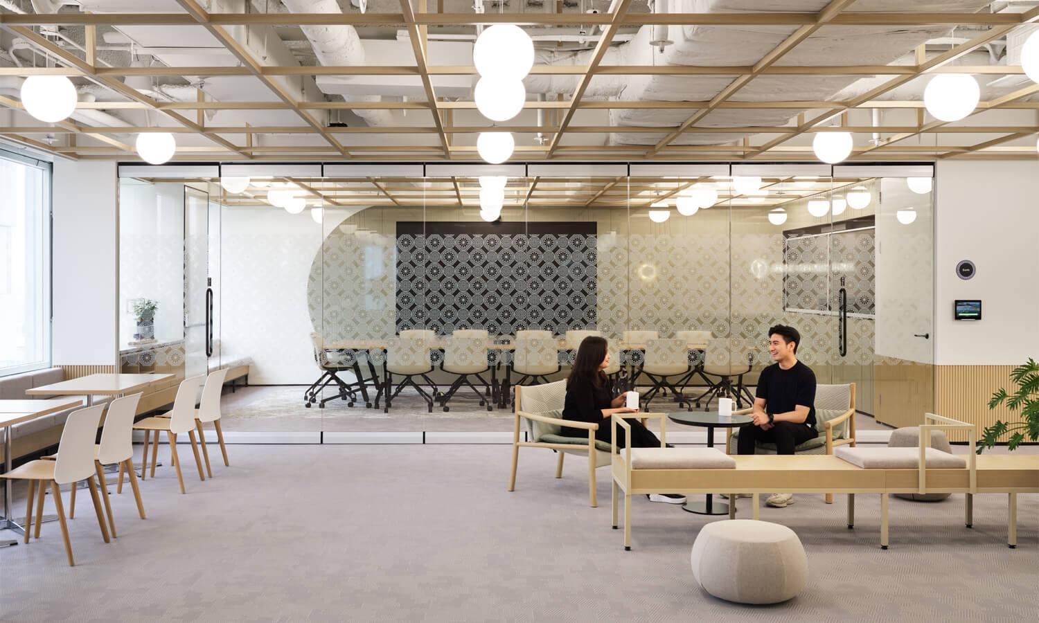 A light and warm office design.